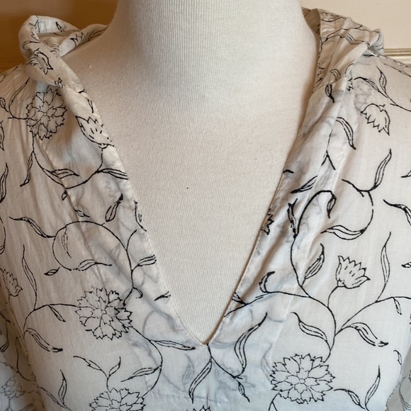 Kerry Cassill Pullover Floral Tunic - Picture 4 of 15